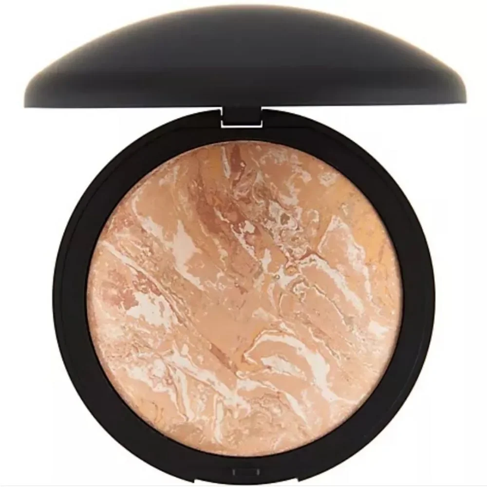 Laura Geller Baked Balance-N-Brighten Foundation Light 0006023B